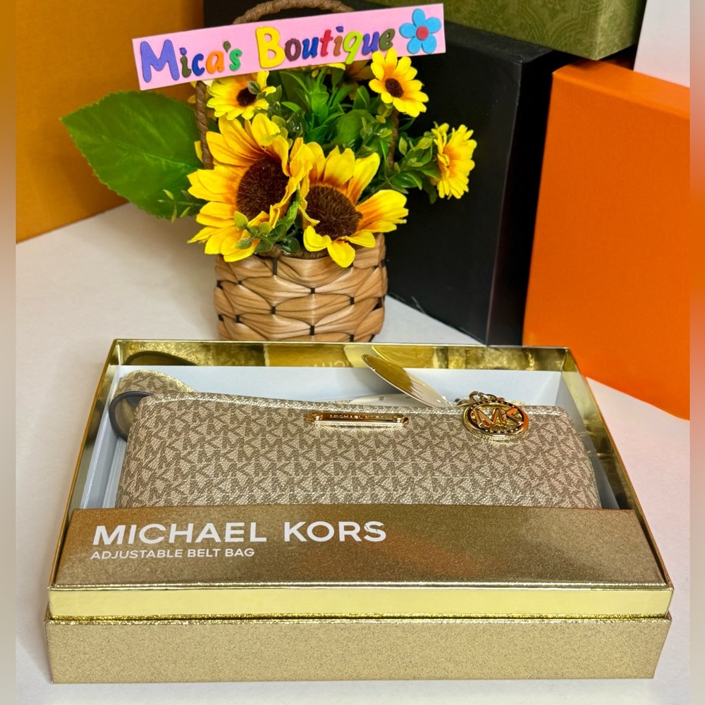๐MICHAEL KORS w/Box 2Gold Tone Logo Design W/Gold Hardware S/M - Picture 13 of 17